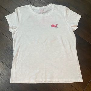 Women’s Vineyard Vines T-shirt
